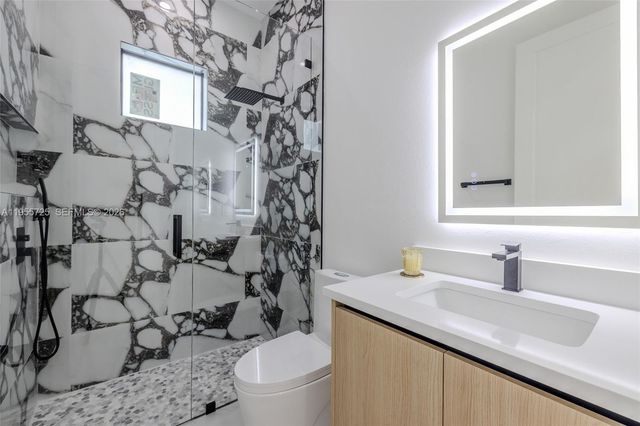 920 SE 5TH TER, Cape Coral, FL 33990