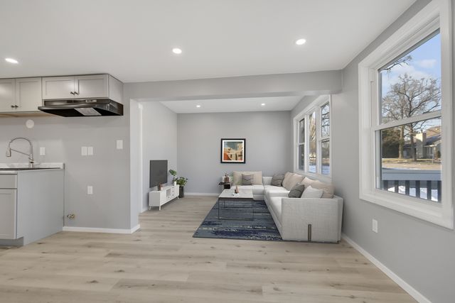 3813 Morgan Street, Steger, IL 60475