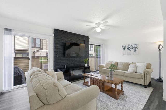 5272 Westbury Drive, 13B, Columbus, OH 43228