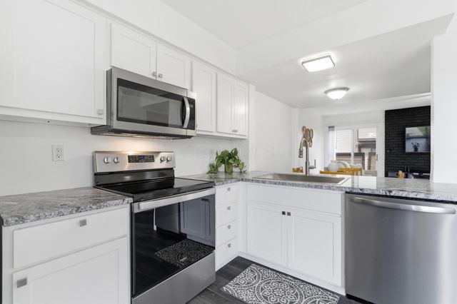 5272 Westbury Drive, 13B, Columbus, OH 43228