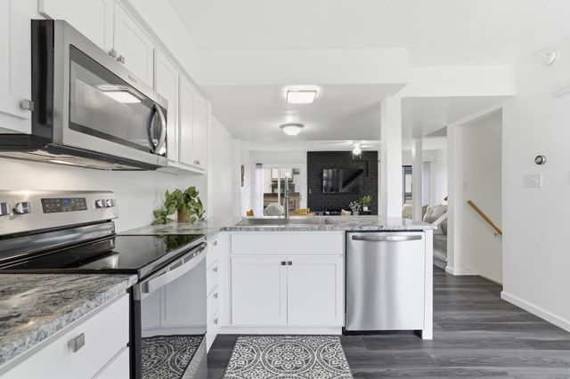 5272 Westbury Drive, 13B, Columbus, OH 43228