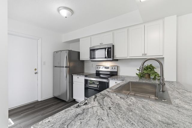 5272 Westbury Drive, 13B, Columbus, OH 43228