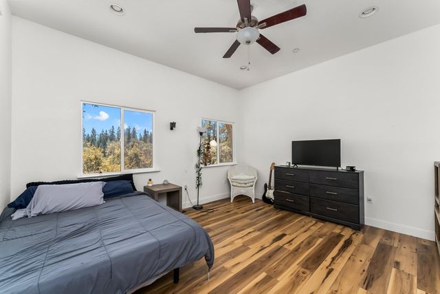 17067 Lawrence Way, Grass Valley, CA 95949