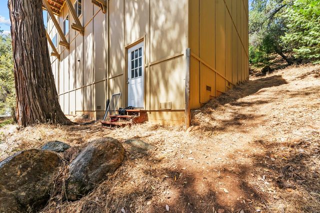 17067 Lawrence Way, Grass Valley, CA 95949