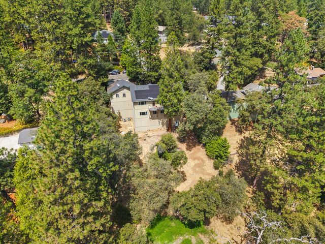 17067 Lawrence Way, Grass Valley, CA 95949