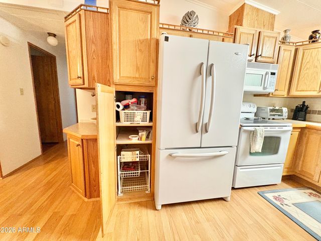 652 S Ellsworth Road 142, Mesa, AZ 85208