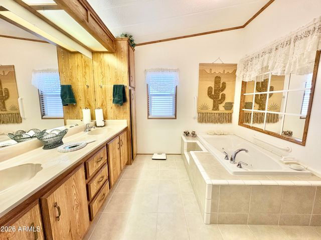 652 S Ellsworth Road 142, Mesa, AZ 85208