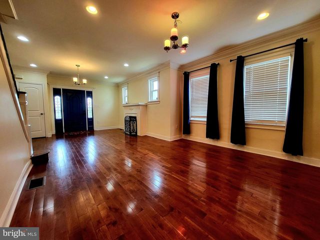 423 KNORR ST, Philadelphia, PA 19111