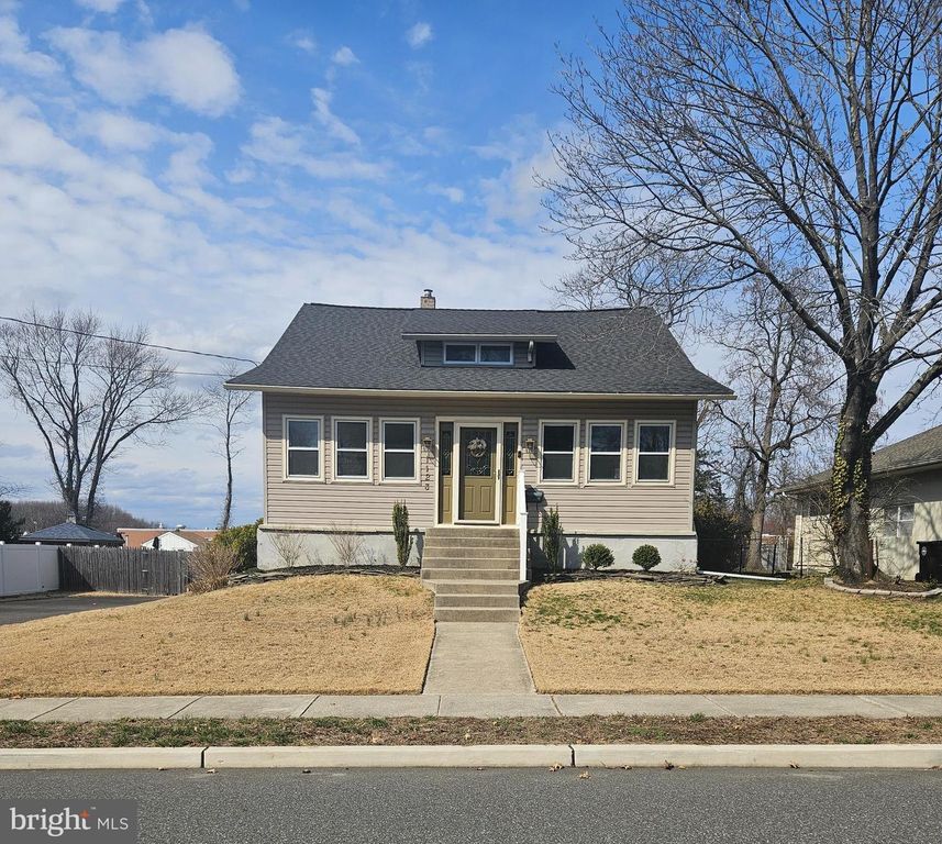 1123 WALNUT AVE, Woodbury Heights, NJ 08097