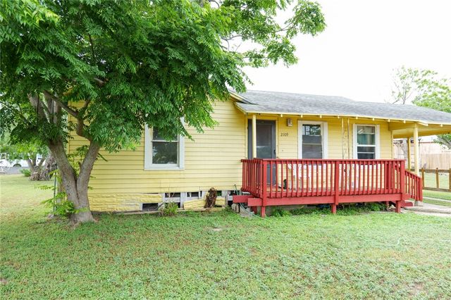 2109 Shirley Dr, Corpus Christi, TX 78416