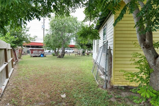 2109 Shirley Dr, Corpus Christi, TX 78416