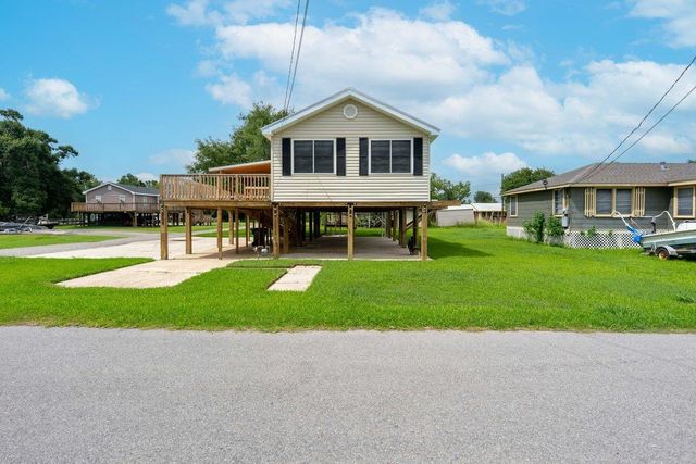208 Lynn St, Chauvin, LA 70344