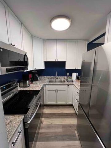 1323 Airport Dr Apt E9, Tallahassee, FL 32304