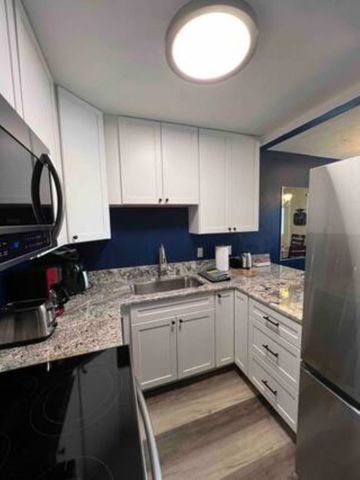 1323 Airport Dr Apt E9, Tallahassee, FL 32304