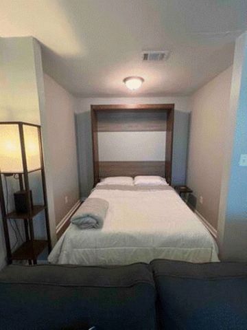 1323 Airport Dr Apt E9, Tallahassee, FL 32304