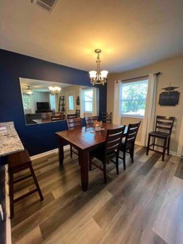 1323 Airport Dr Apt E9, Tallahassee, FL 32304