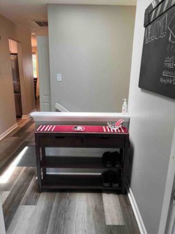 1323 Airport Dr Apt E9, Tallahassee, FL 32304