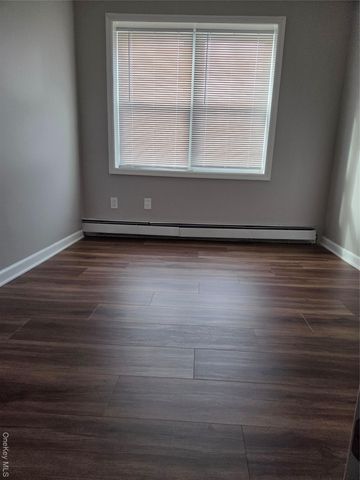 28 James L L Burrell Avenue, Hempstead, NY 11550