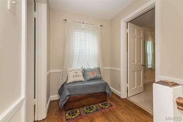 710 Elmtree Lane, St Louis, MO 63122