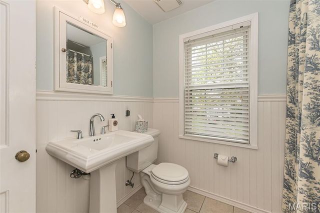 710 Elmtree Lane, St Louis, MO 63122