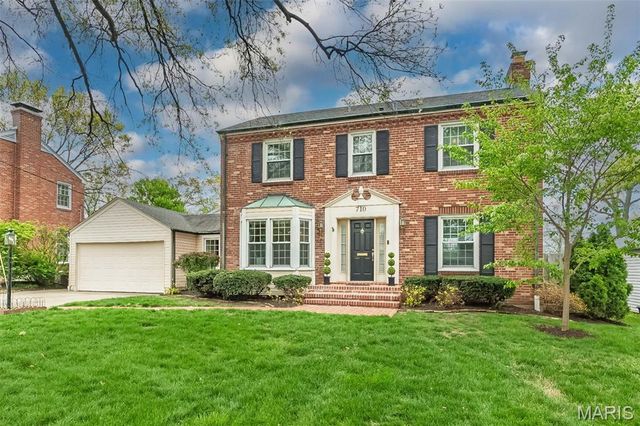 710 Elmtree Lane, St Louis, MO 63122