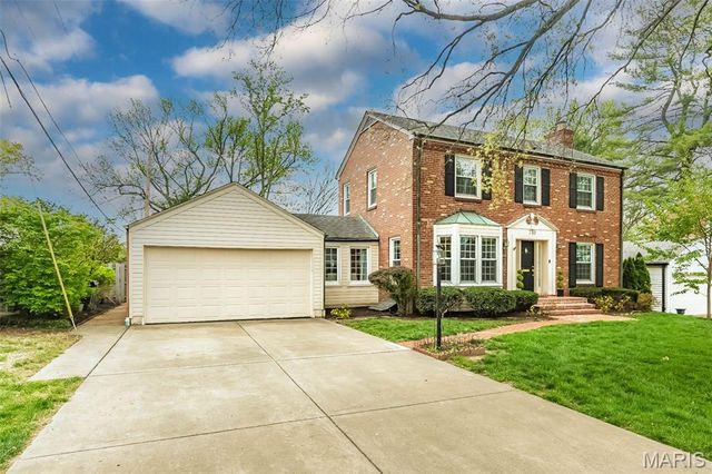 710 Elmtree Lane, St Louis, MO 63122