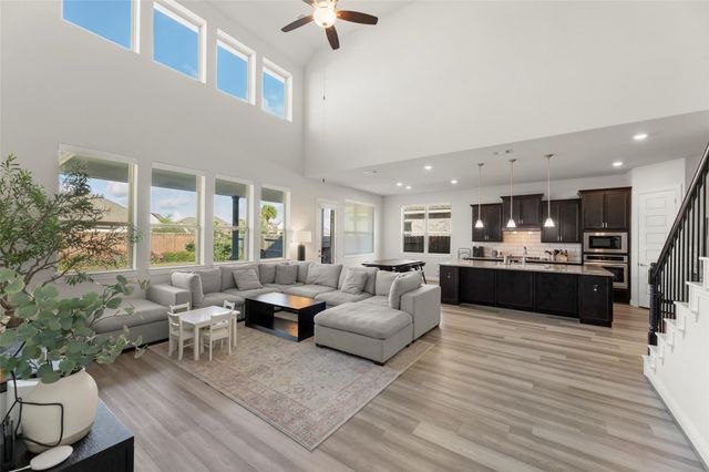 922 Shumard Street, Webster, TX 77598