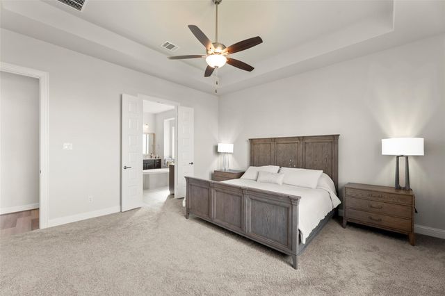 922 Shumard Street, Webster, TX 77598