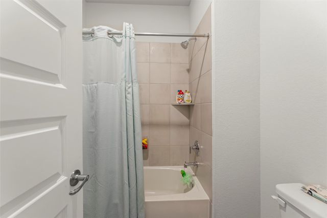 922 Shumard Street, Webster, TX 77598