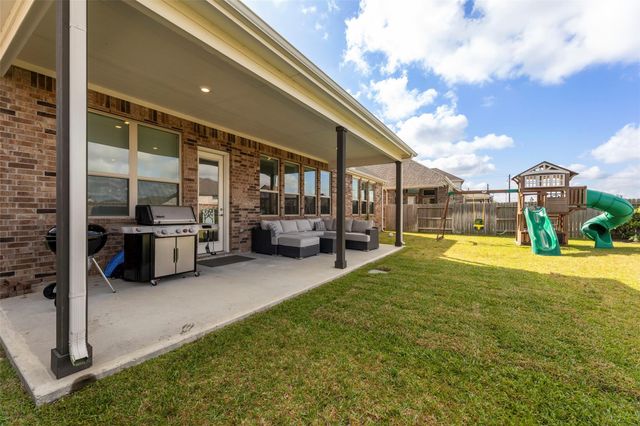 922 Shumard Street, Webster, TX 77598
