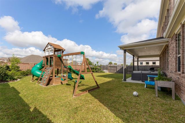 922 Shumard Street, Webster, TX 77598