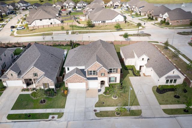 922 Shumard Street, Webster, TX 77598
