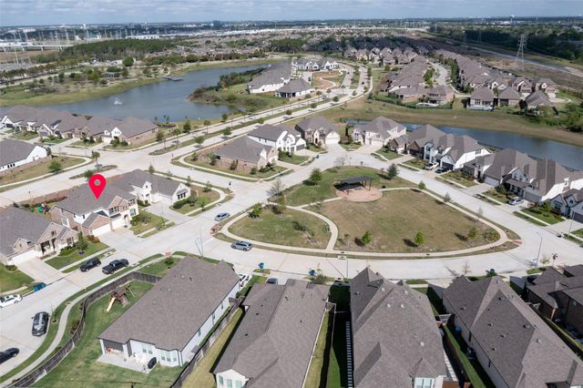 922 Shumard Street, Webster, TX 77598