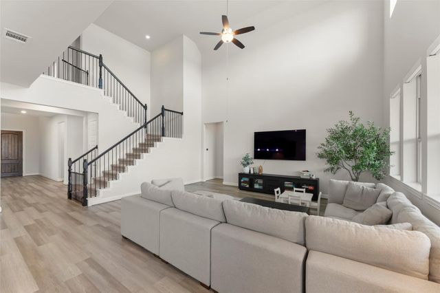 922 Shumard Street, Webster, TX 77598