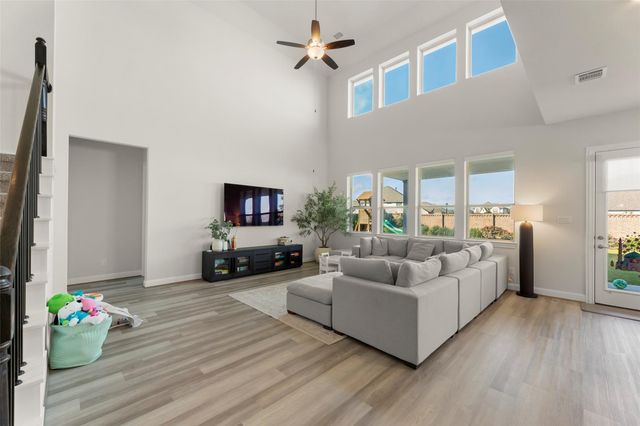 922 Shumard Street, Webster, TX 77598