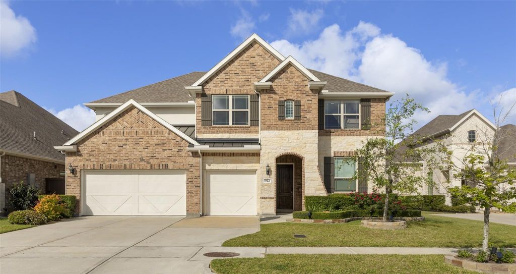 922 Shumard Street, Webster, TX 77598