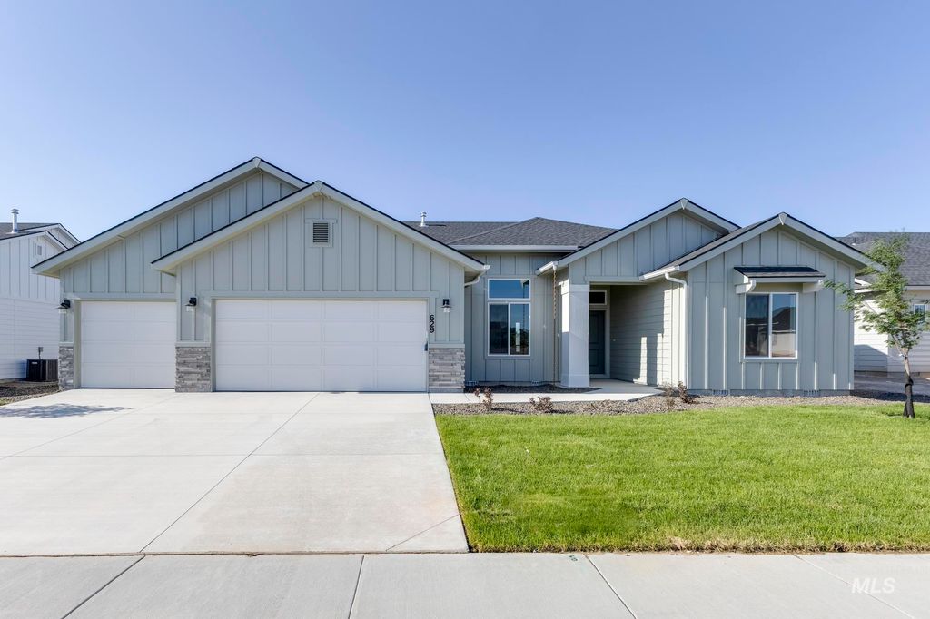 629 W Snowy Owl St, Kuna, ID 83634