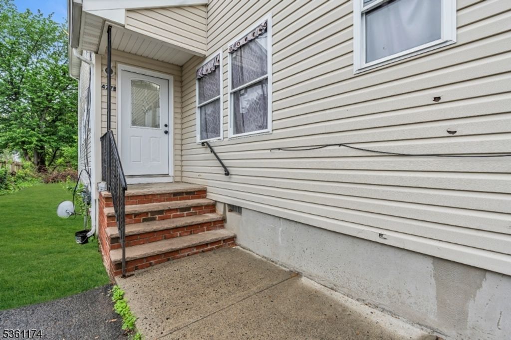 477 Lewis St, Franklin Twp., NJ 08873