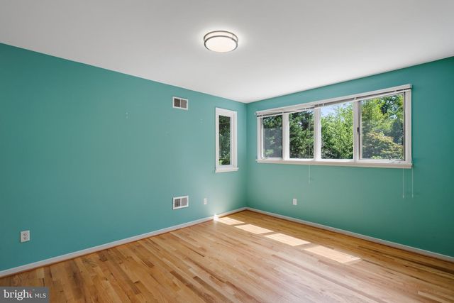 4702 ESSEX AVE, Chevy Chase, MD 20815