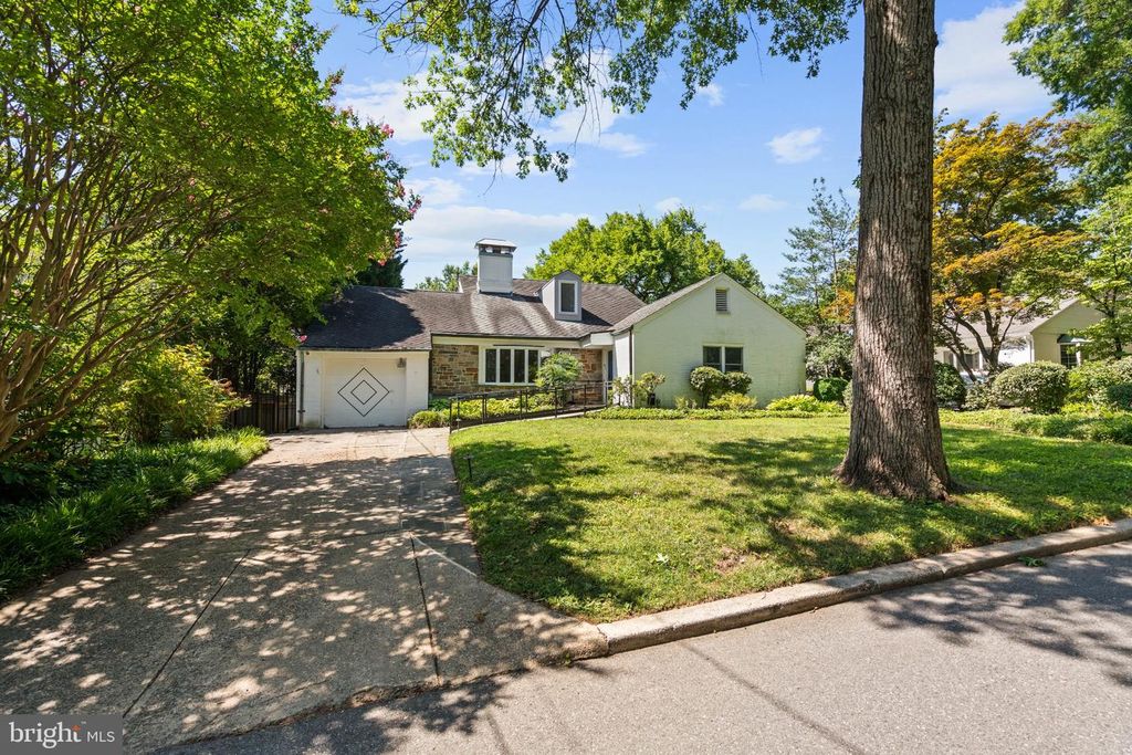4702 ESSEX AVE, Chevy Chase, MD 20815