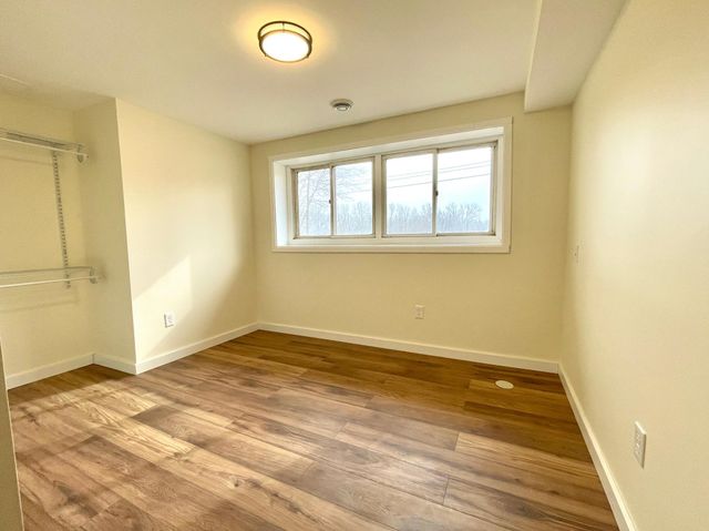 6166 Upper 51st Street N, Oakdale, MN 55128