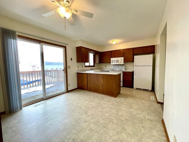 6166 Upper 51st Street N, Oakdale, MN 55128