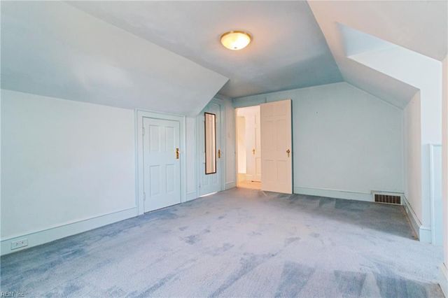 330 Kemp LN, Chesapeake, VA 23325