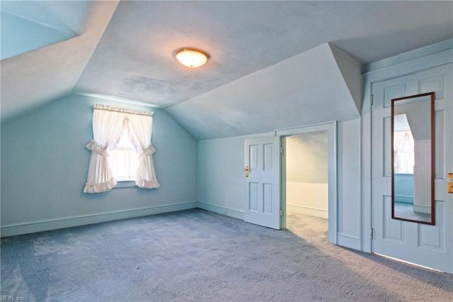 330 Kemp LN, Chesapeake, VA 23325