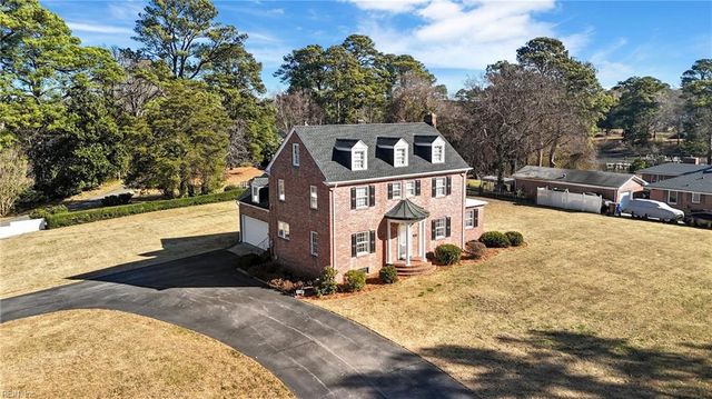 330 Kemp LN, Chesapeake, VA 23325