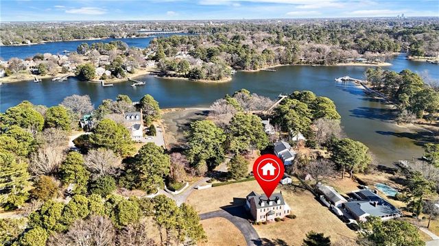 330 Kemp LN, Chesapeake, VA 23325