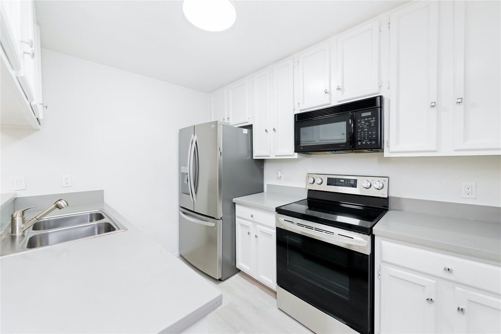 11711 Memorial Drive 129, Houston, TX 77024