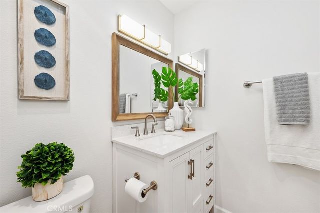 4501 Cedros Avenue 338, Sherman Oaks, CA 91403