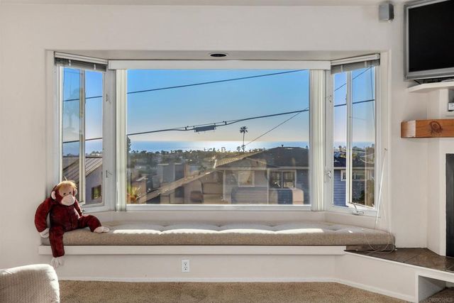 5111 WINDSOR DR, San Diego, CA 92109