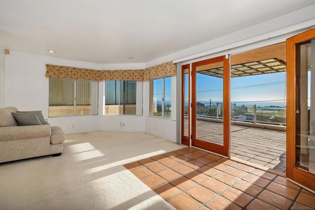 5111 WINDSOR DR, San Diego, CA 92109